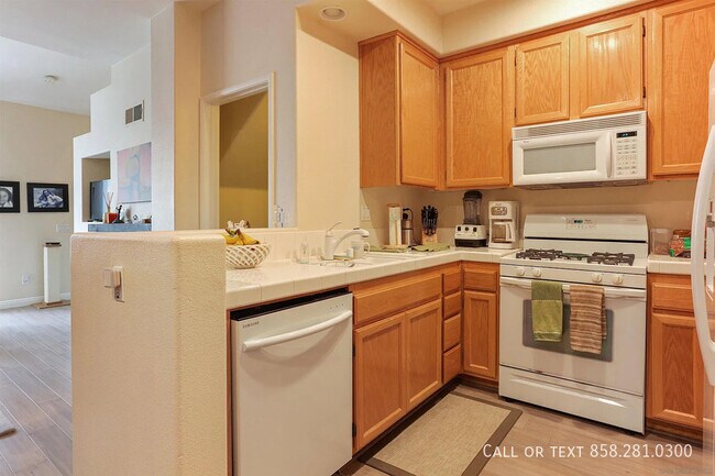 Building Photo - 4121 Via Candidiz