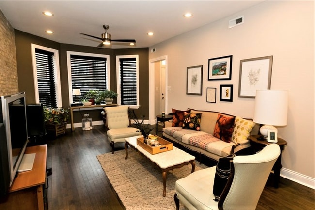 Photo - 2019 N Hoyne Ave Apartment