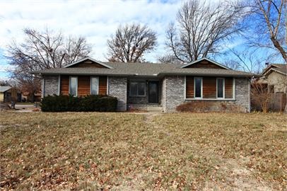 Primary Photo - 305 N Mark Allen St