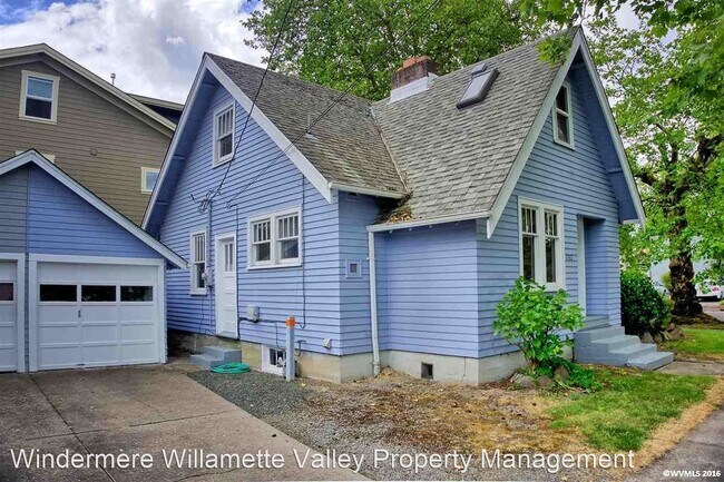 Building Photo - 5 br, 2 bath House - 1762 NW Harrison Blvd