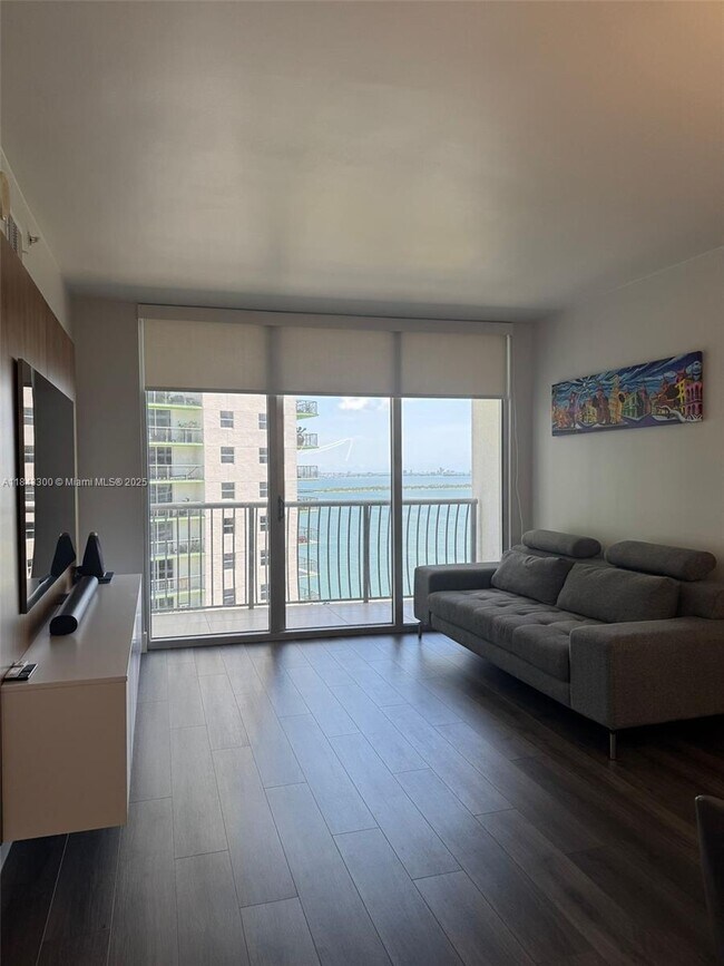 Foto del edificio - 1750 N Bayshore Dr