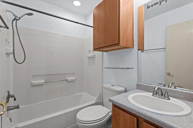 Foto del edificio - 12421 Briarcreek Loop