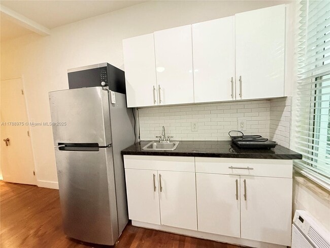 Foto del edificio - 315 W 28th St