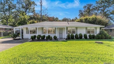 Building Photo - 220 Alello Dr