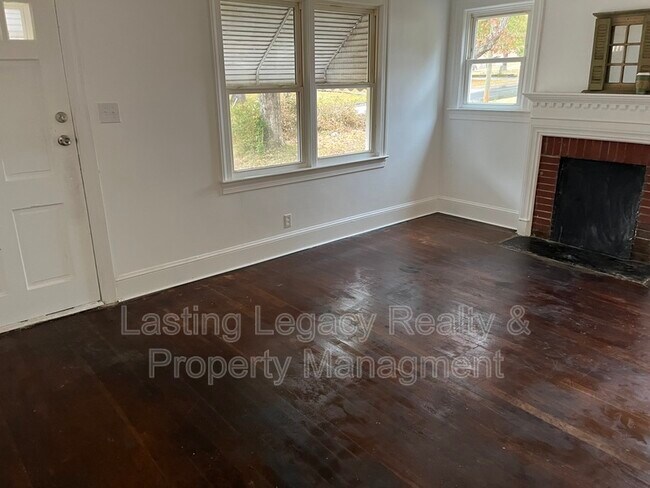 Foto del edificio - 3709 Prospect Dr