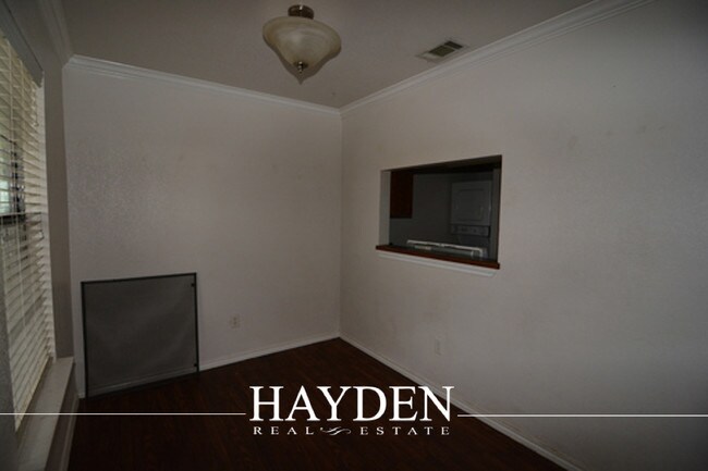 Foto del edificio - 355 W Oak St