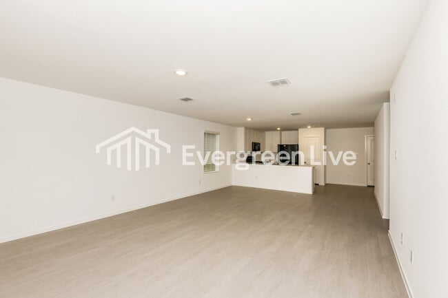 Foto del edificio - 10724 Dusty Rnch Rd