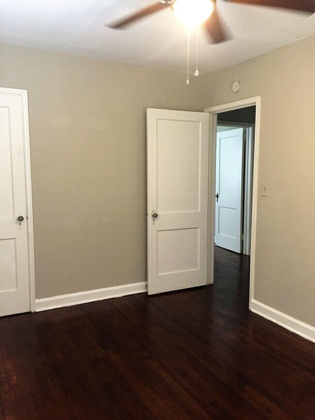Foto del edificio - 210 SE Lakewood Dr