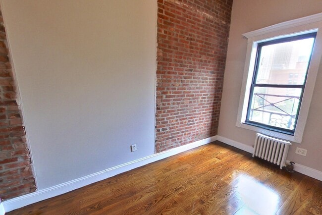 Building Photo - 697 Tenth Ave (47th & 48th St), #5FN