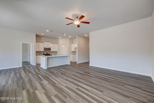Building Photo - 3133 Burberry Ln SW
