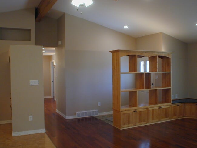 Building Photo - 314 Savannah Dr