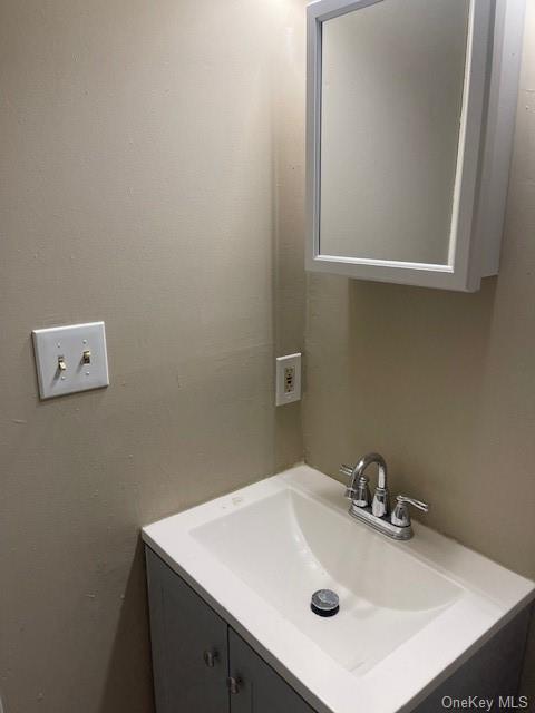 Foto del edificio - 972 E 88th St