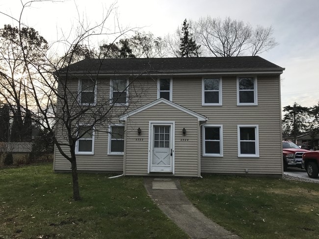 All newly remodeled 2 bedroom townhouse. - 2324 Brandywine Ln