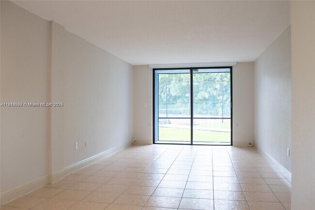Foto del edificio - 9460 Fontainebleau Blvd