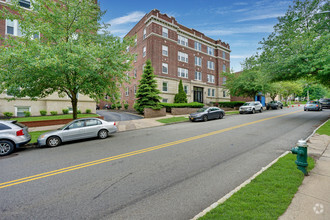 Building Photo - 192 Claremont Ave