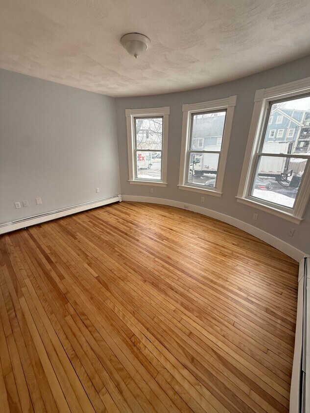 Building Photo - 35 Haynes St