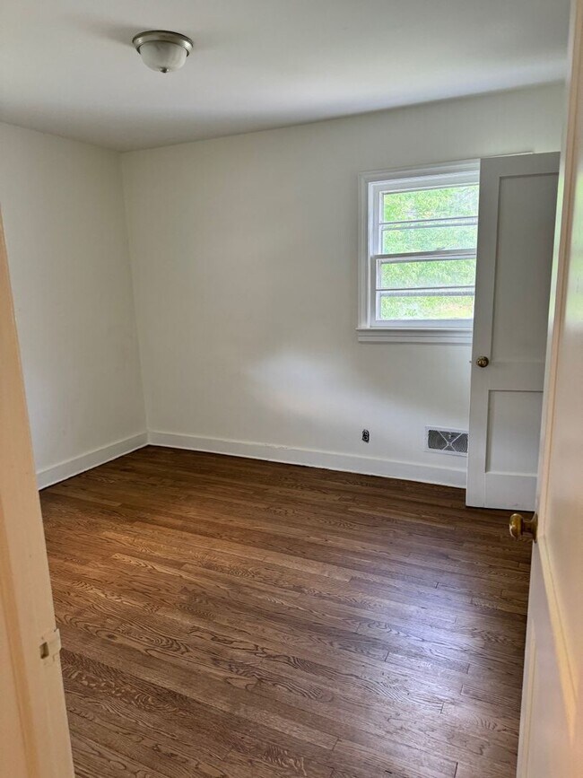 Foto del edificio - Cute 3 Br, 1 1/2 Bath home for rent
