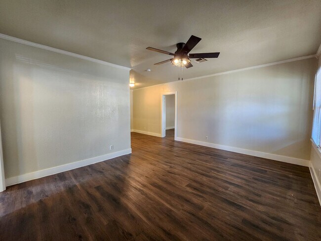 Foto del edificio - Newly Renovated 3 bedroom 1 bath home in Shawnee