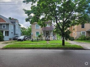 Building Photo - 147 Rhodes Ave