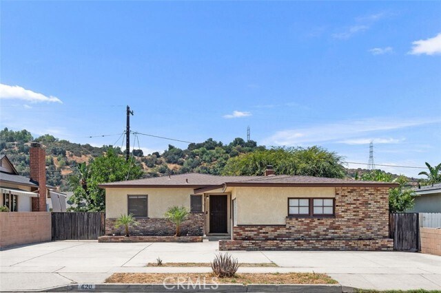 Building Photo - 420 E Colorado Ave
