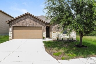Building Photo - 1330 Plaza Lake Dr
