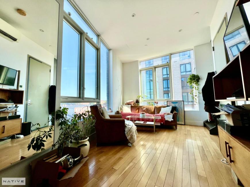 Foto principal - 3 bedroom in Brooklyn NY 11222