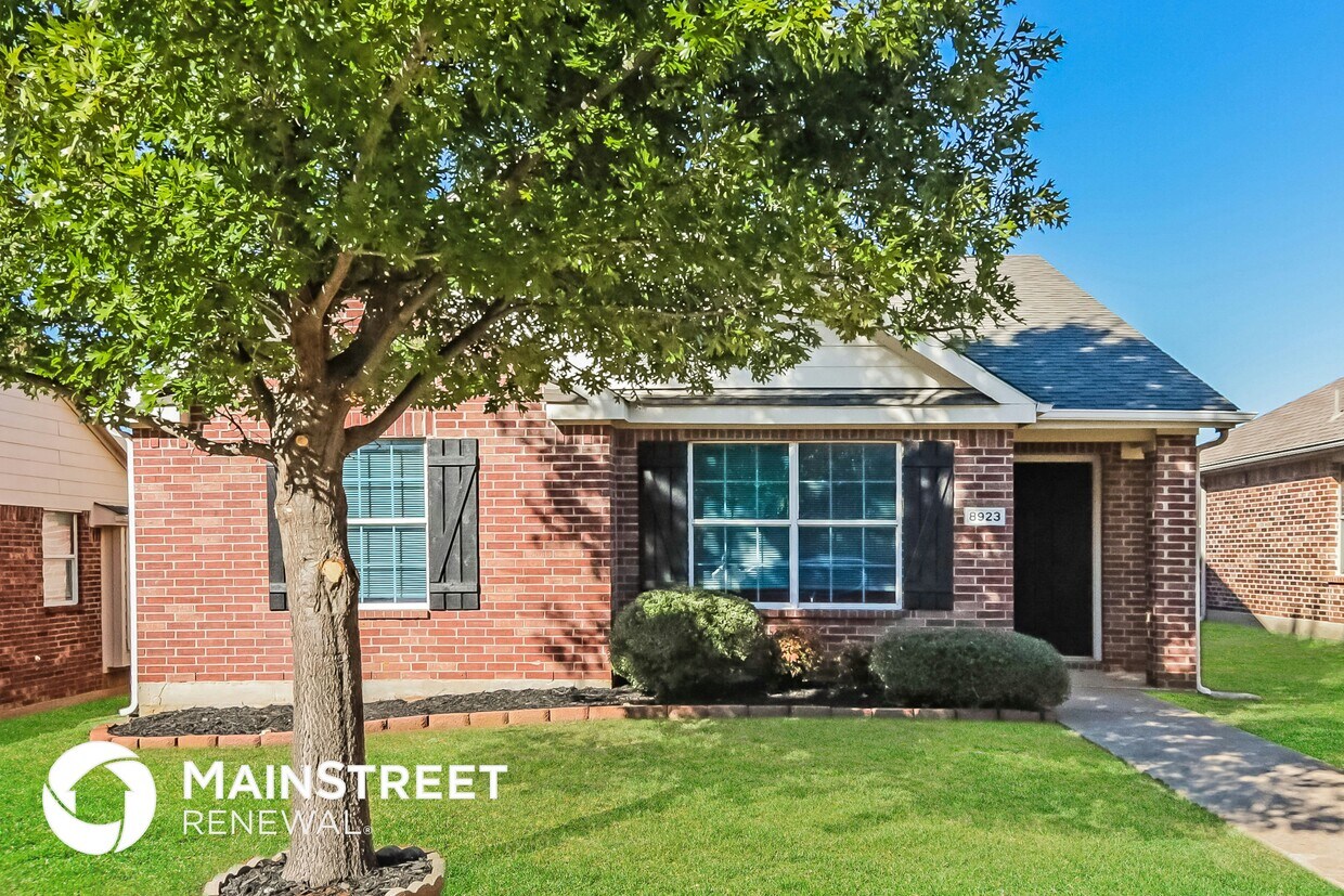 Foto principal - 8923 Redford Rd