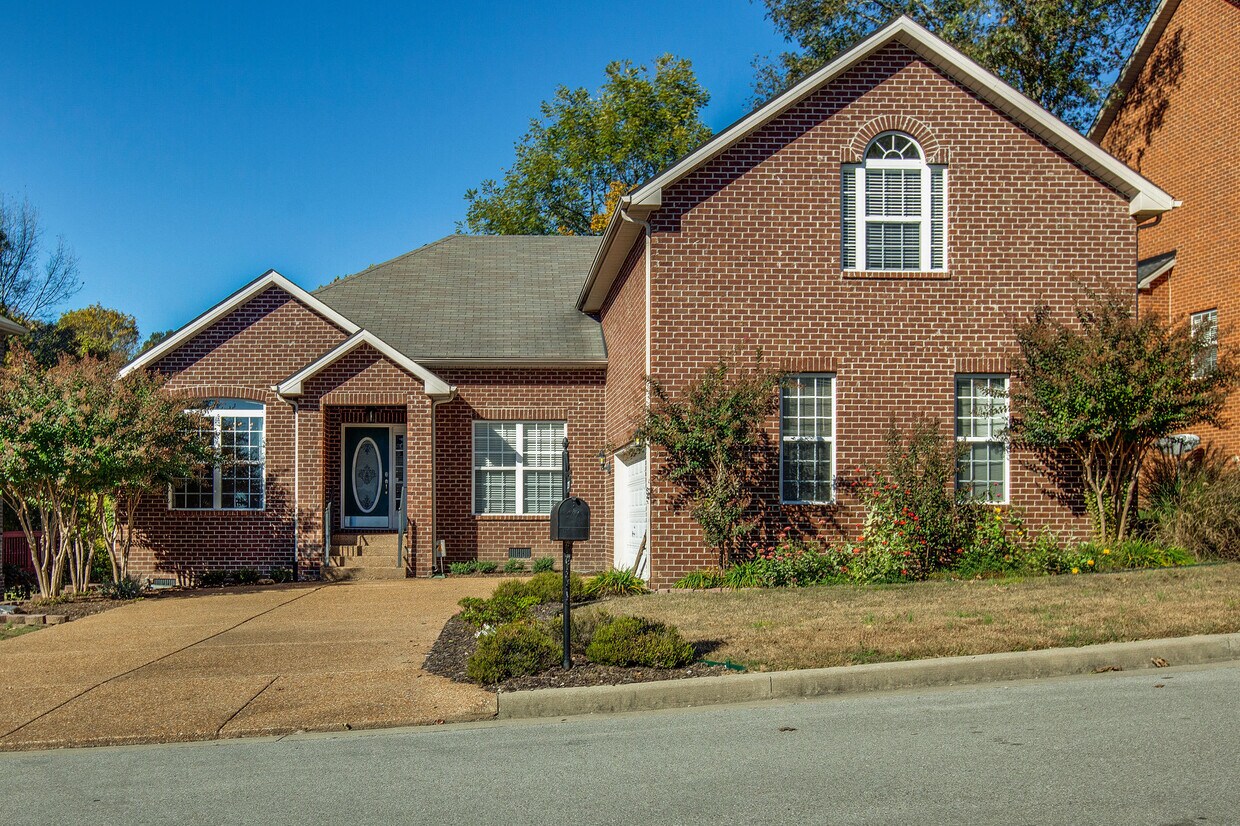 2321 Forest Lake Dr, Nashville, TN 37211 House Rental in Nashville, TN