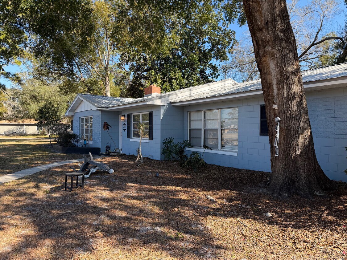 Building Photo - 2517 Osceola Dr