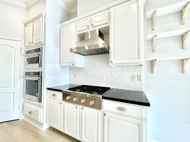 Building Photo - 1150 Sienna Hill Dr