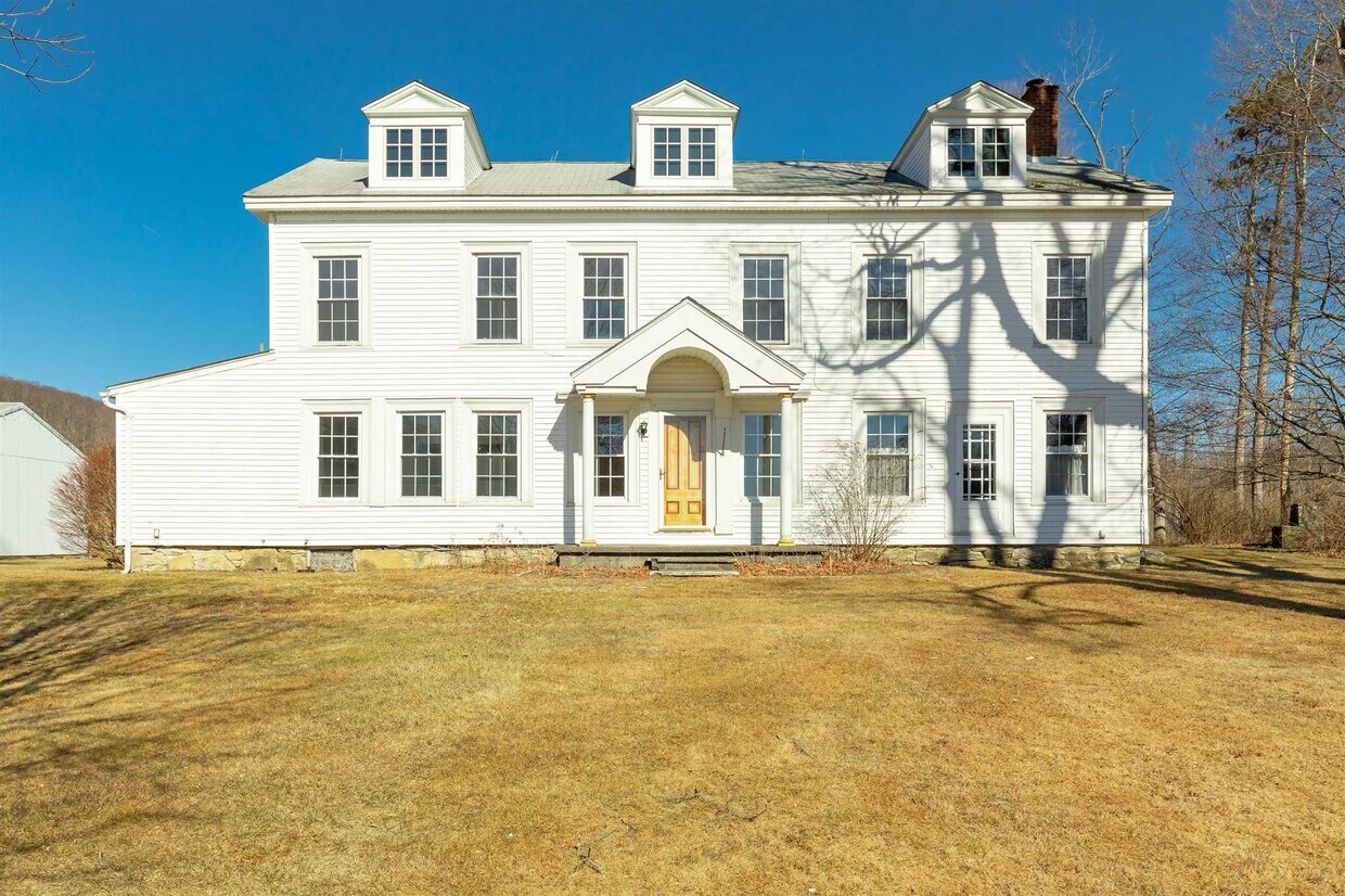 11 Tymor Park Rd, Lagrangeville, NY 12540 House for Rent in