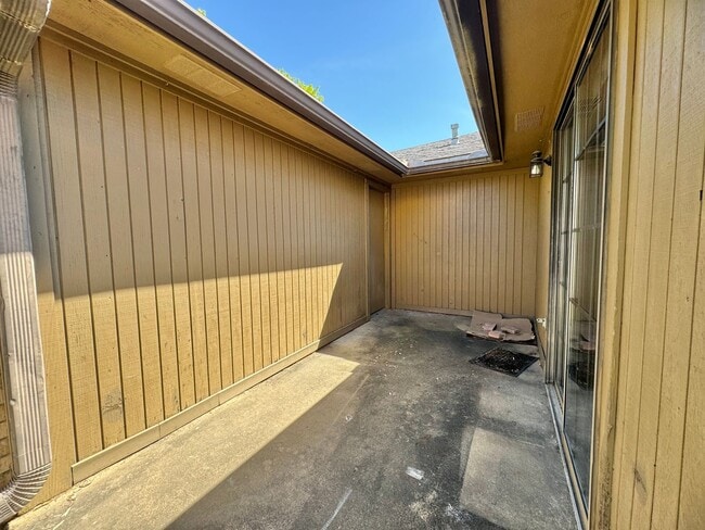 Building Photo - Duplex for rent!