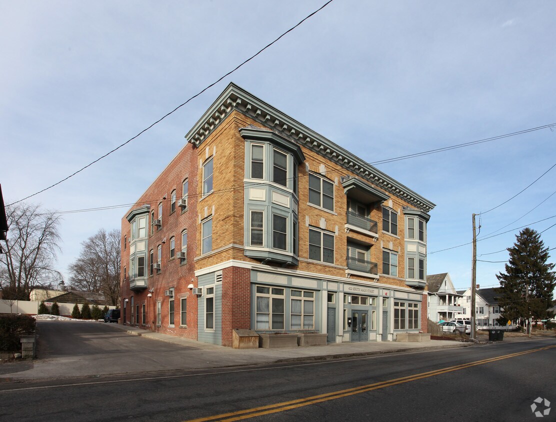 Primary Photo - 408-412 S Main St