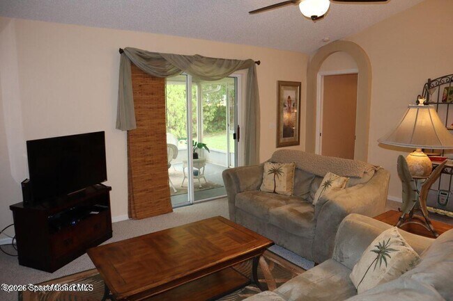 Foto del edificio - 3590 Egret Dr