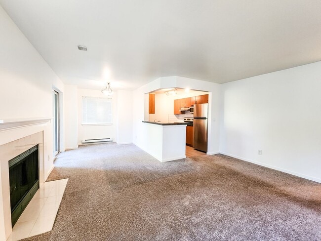 Foto del edificio - Beautifully Updated & Exceptionally Conven...