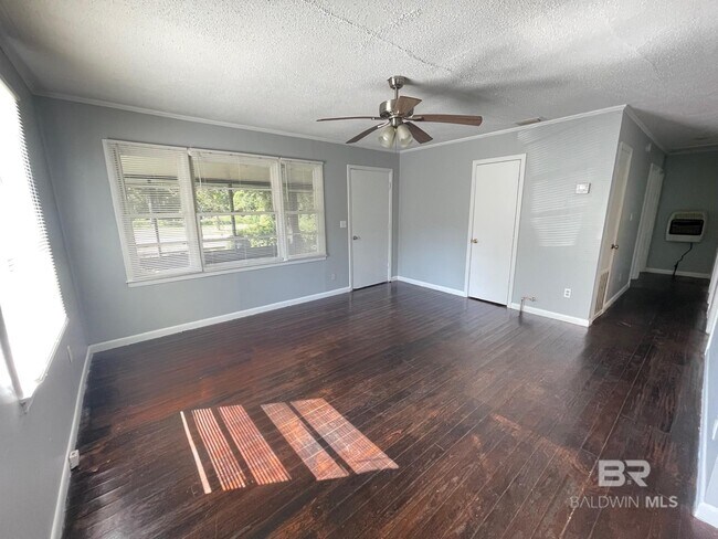 Foto del edificio - 7329 Twin Beech Rd