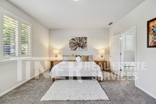 Foto del edificio - 9812 Westminster Way