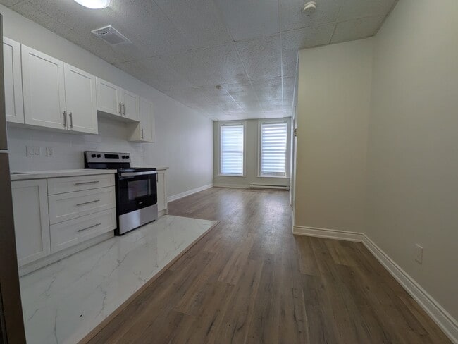 Building Photo - 317 Front St