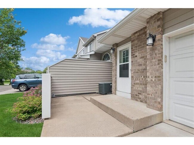 Foto del edificio - 10665 Quince St NW