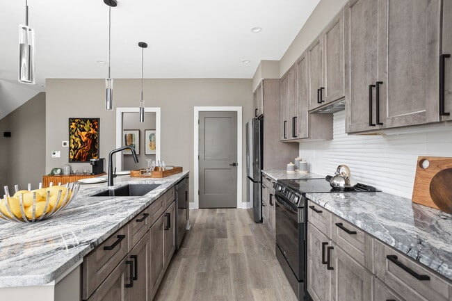 Foto del edificio - 322 N Summit St