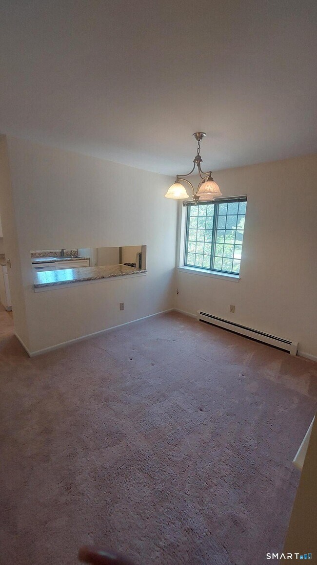 Foto del edificio - 28 Andover Ct
