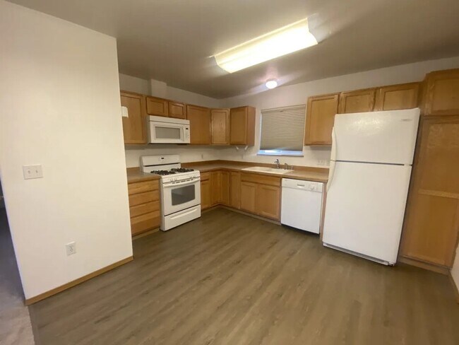 Foto del edificio - 2 Bedroom, 1 Bathroom in Southwest Anchorage.