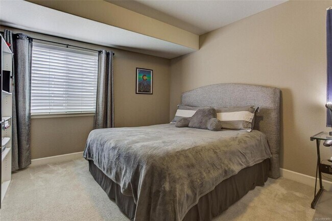 Building Photo - Gorgeous home in cherry creek schools in Centennial, CO