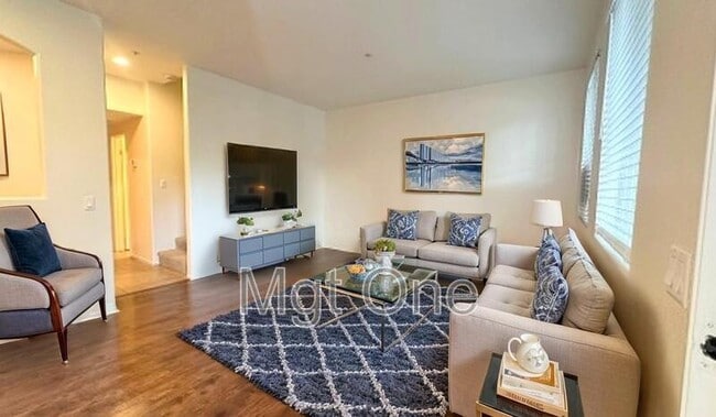 Building Photo - 5 Emory