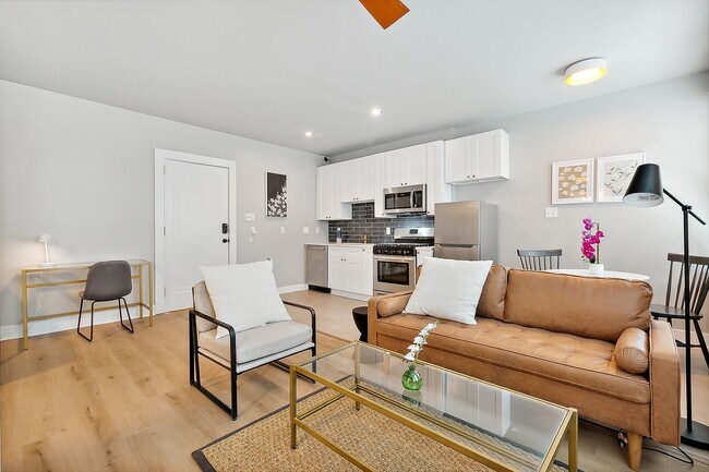 Foto del edificio - Fully furnished studio apartment!!