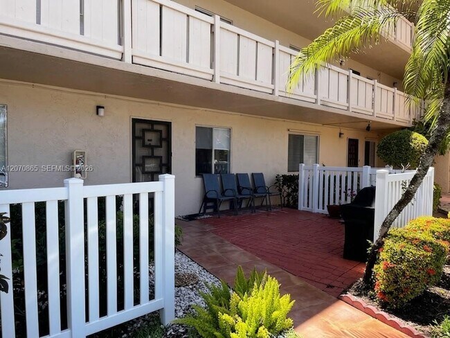 Foto del edificio - 6936 Huntington Ln