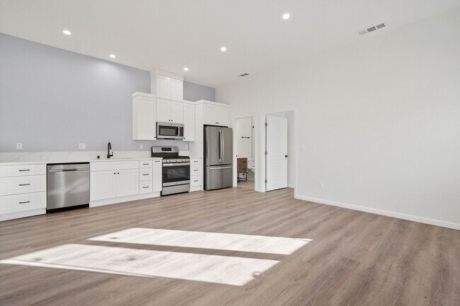 Building Photo - 10320 Burin Ave