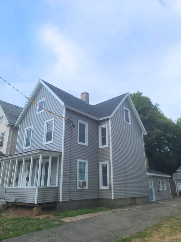Primary Photo - 131 Gilbert St