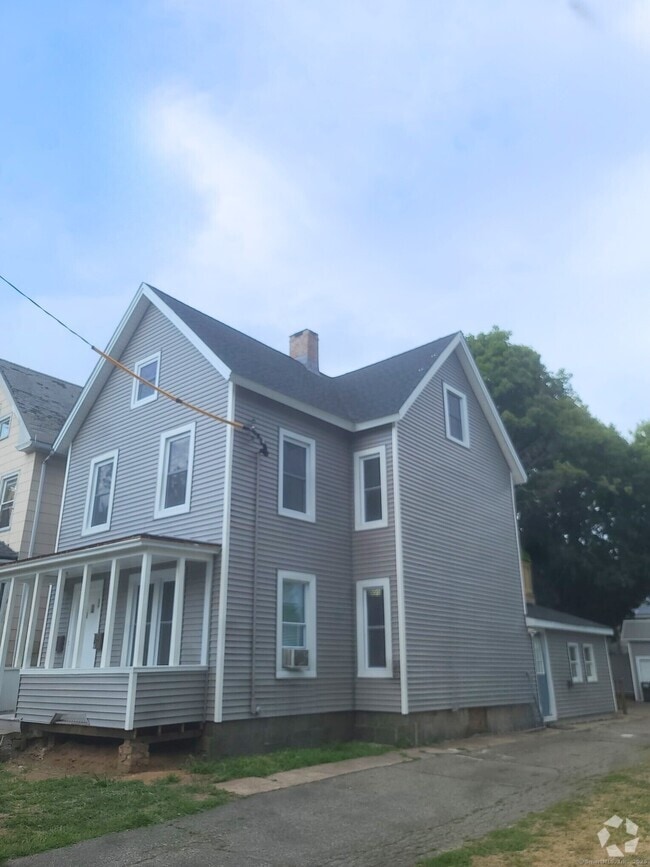 Building Photo - 131 Gilbert St