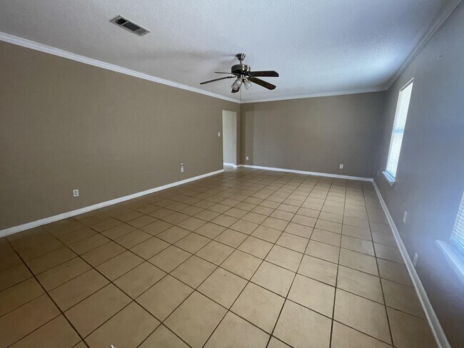 Building Photo - 9527 Redland Rd